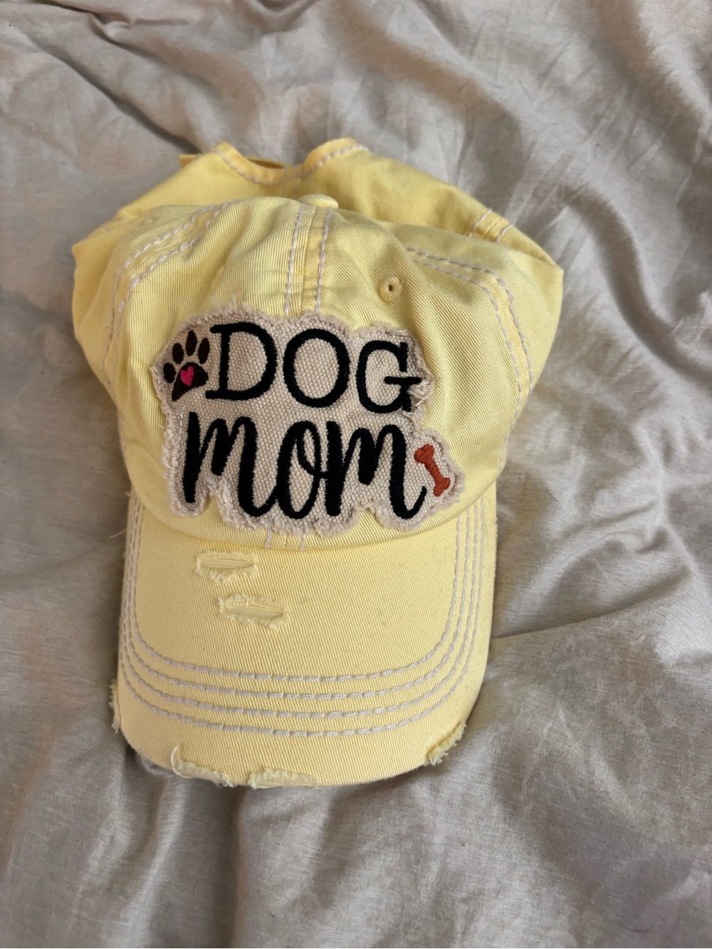 KBETHOS Yellow "Dog Mom" Distressed Baseball Cap